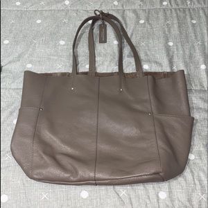 American Eagle Outfitters unlined leather tote bag